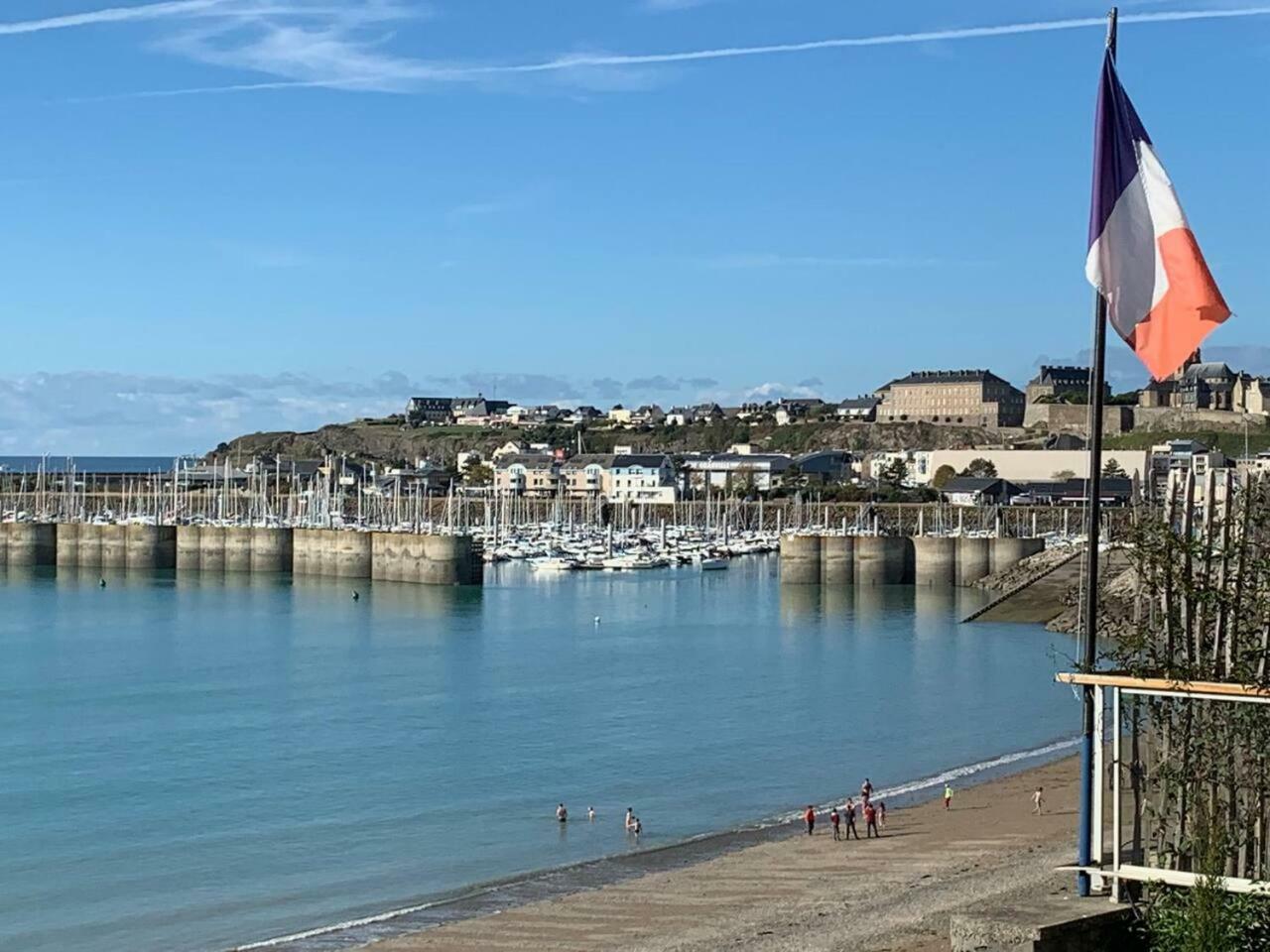 Les Pieds Dans L'Eau Acces Direct A La Plage ! Granville Bagian luar foto