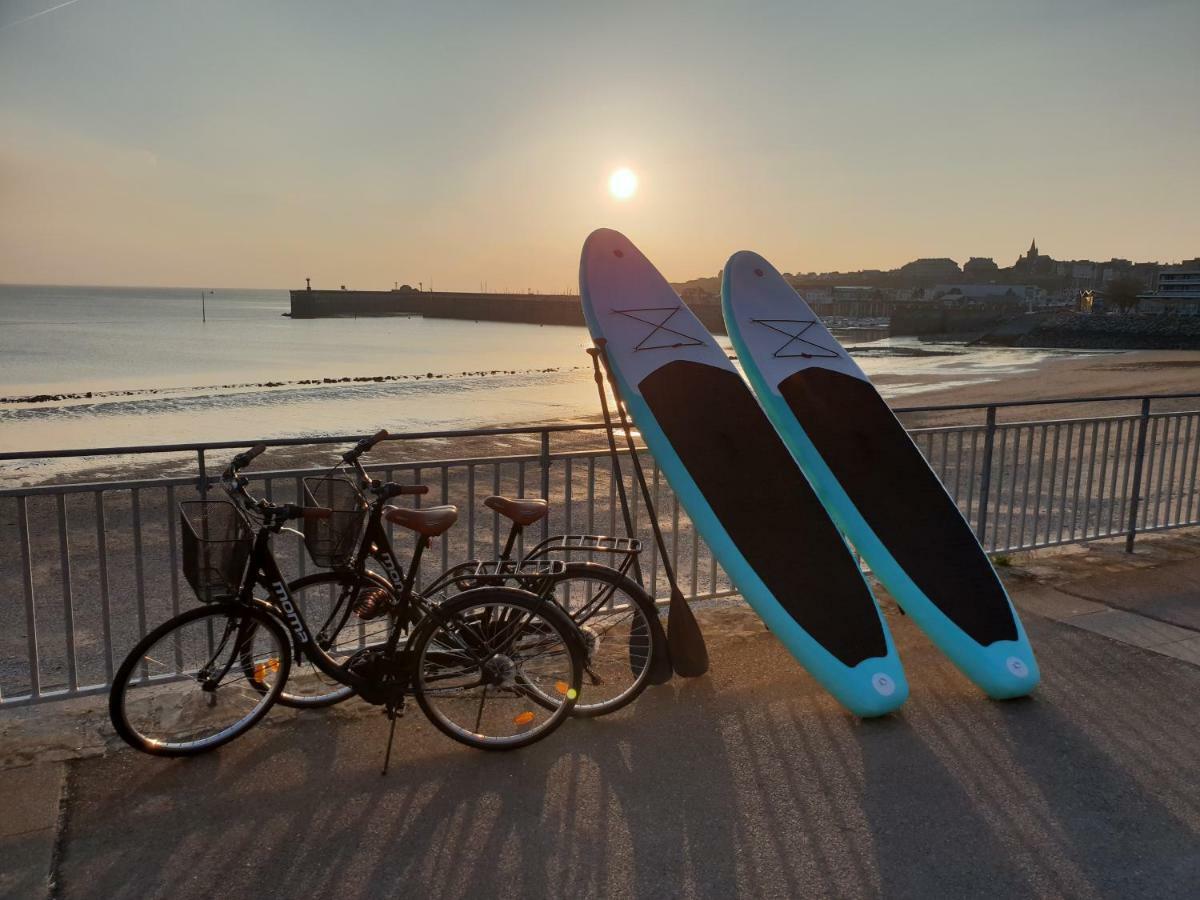 Les Pieds Dans L'Eau Acces Direct A La Plage ! Granville Bagian luar foto